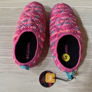 Columbia Youth Size 5 Quilted Slip‎ Ons Pink Design